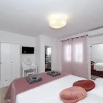 Vila Dobrila *