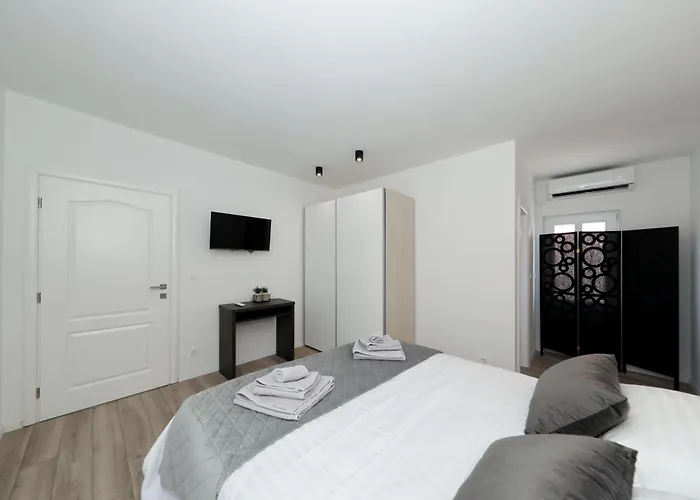 Dobrila Vila Sukosan