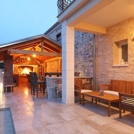 Villa Dobrila *