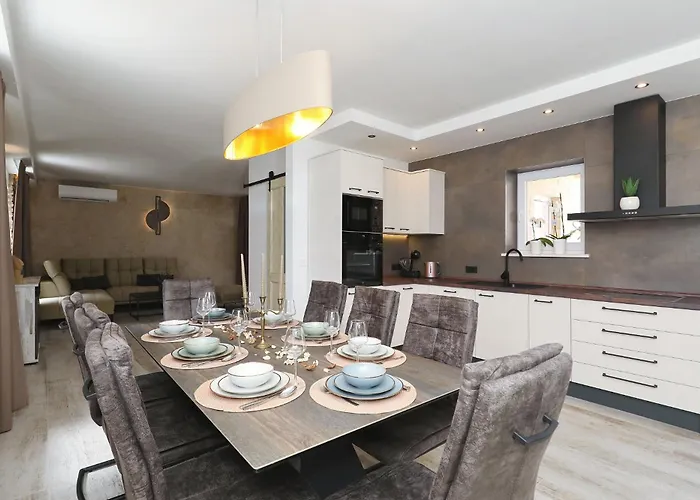 Вилла Dobrila Сукошан